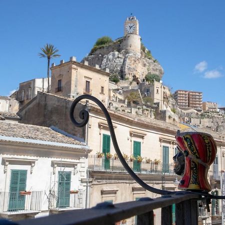 Casa Vacanza Da Dina Modica Exteriör bild