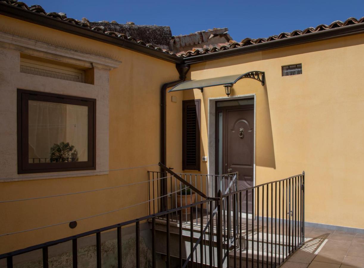 Casa Vacanza Da Dina Modica Exteriör bild